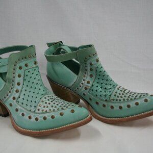 Corral Turquoise Studs and Woven Strap Mules - Snip Toe - E1403 Size 7.5
